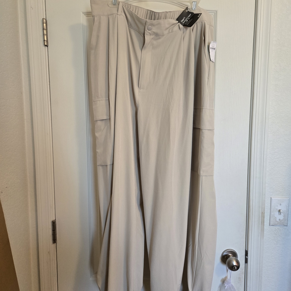 GAP Women's Light weight cargo jogger Pants